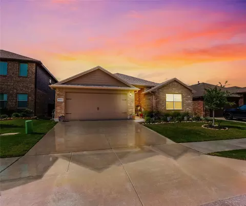 10132 Clemmons Rd, Fort Worth, TX 76108