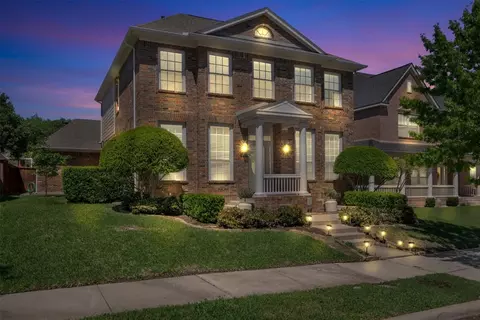 1747 Ivy Ln, Carrollton, TX 75007