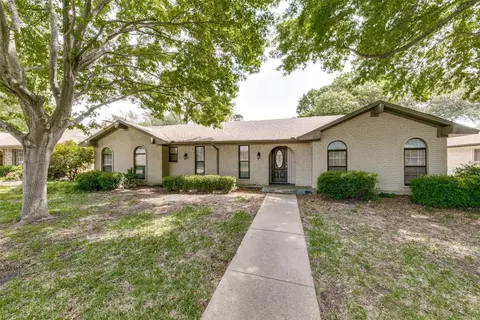 7710 La Risa Dr, Dallas, TX 75248