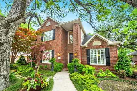 1910 Highlander Dr, Rowlett, TX 75088