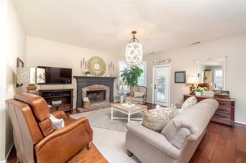 1910 Highlander Dr, Rowlett, TX 75088 photo 9