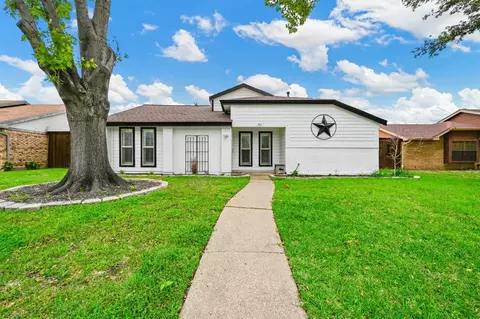 501 Quail Hollow Dr, Mesquite, TX 75150
