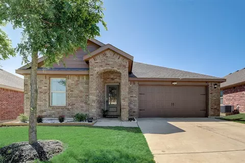 1405 Meadow Crest Dr, Princeton, TX 75407
