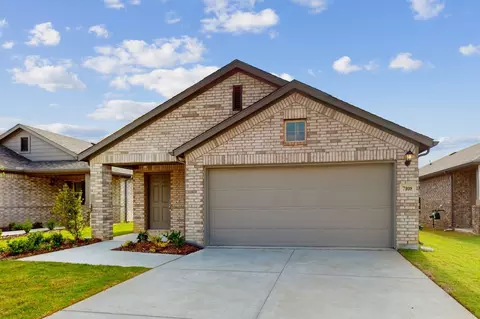 7108 Calshot Rd, Pilot Point, TX 76258