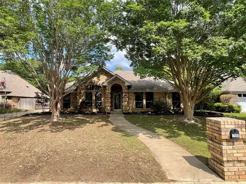 7908 Kendra Ln, North Richland Hills, TX 76182