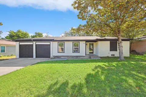 813 June Dr, White Settlement, TX 76108