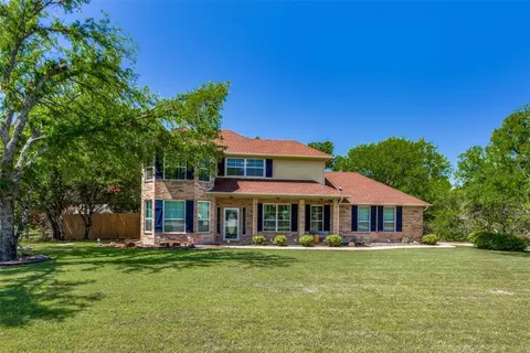 202 S Lakeshore Dr, Hudson Oaks, TX 76087