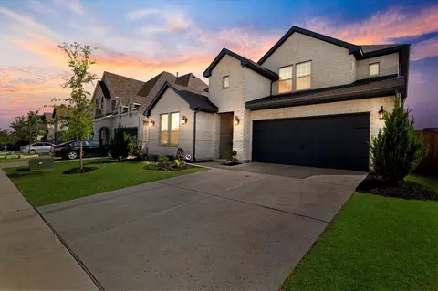 4125 Gainesway Ln, Aubrey, TX 76227