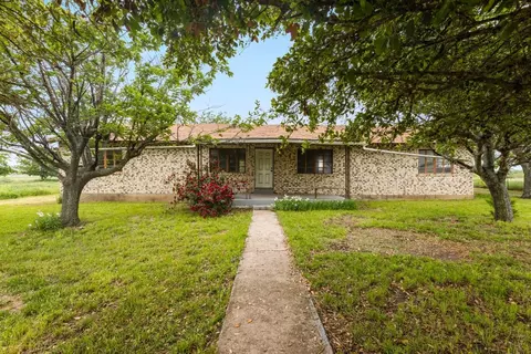 1521 County Road 1107b, Cleburne, TX 76031