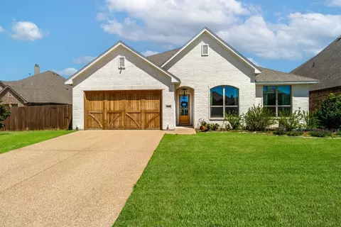 11024 Slick Rock Dr, Benbrook, TX 76126