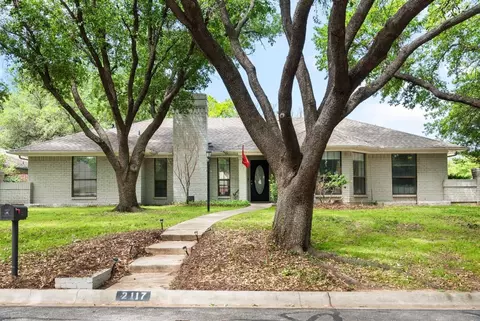 2117 N Lake Trl, Denton, TX 76201