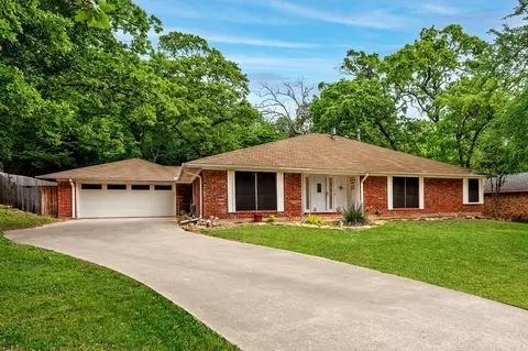 4009 Hidden Valley Dr, Denison, TX 75020