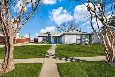 7016 Elliot Ct, The Colony, TX 75056