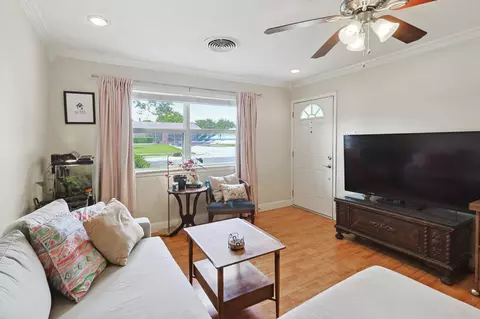 3016 Joanna Dr, Farmers Branch, TX 75234