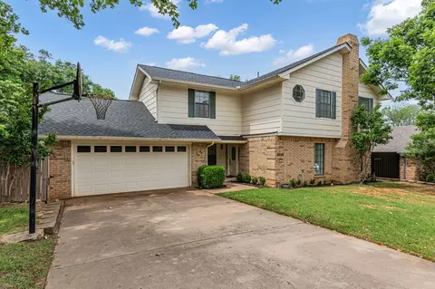 3709 Teal Ln, Bedford, TX 76021