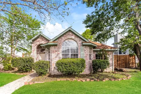 2345 Browning Dr, Mesquite, TX 75181