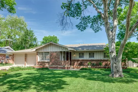 6962 Pinon St, Fort Worth, TX 76116