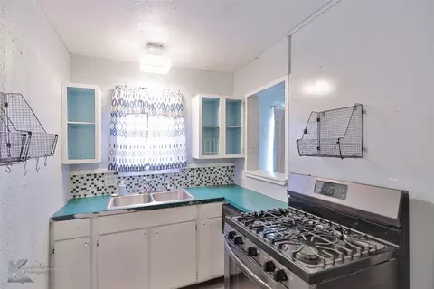 Kitchen - 523 Apache, Abilene, TX 79601 photo 3 of 3