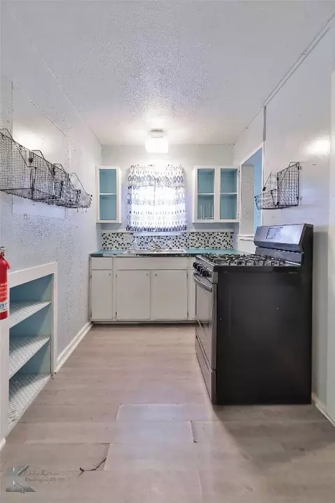 Kitchen - 523 Apache, Abilene, TX 79601 photo 2 of 3