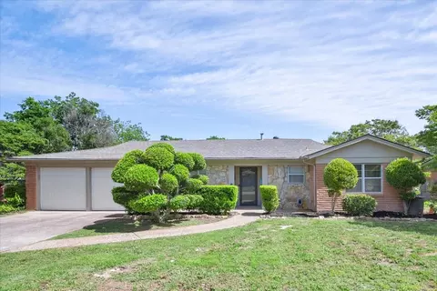 5212 Wharton Dr, Fort Worth, TX 76133