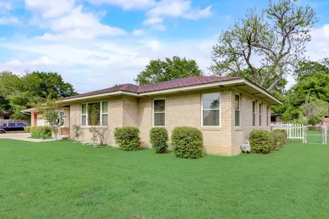 2748 Scruggs Park Dr, Richland Hills, TX 76118