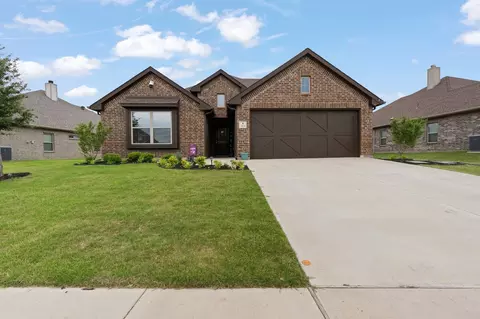 3424 Greenway Dr, Burleson, TX 76028