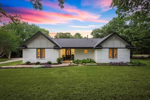 200 White Dr, Colleyville, TX 76034