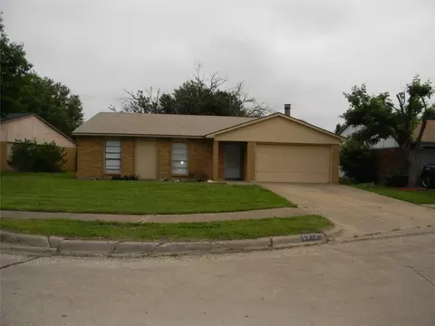 4913 California Trl, Grand Prairie, TX 75052