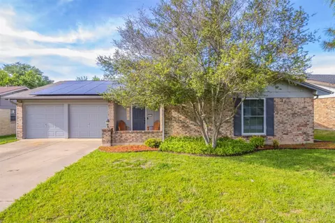 411 Cumberland Ct, Arlington, TX 76014