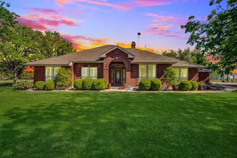 461 Brushy Creek Rd, Red Oak, TX 75154