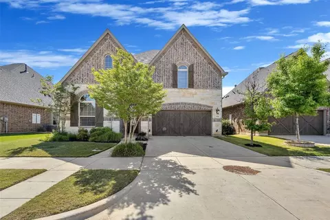 904 Canyon Oak Dr, Euless, TX 76039