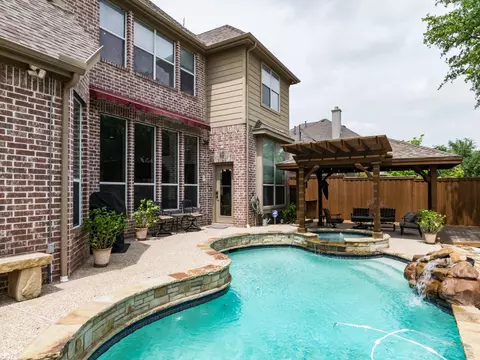 208 Brandon Ln, Murphy, TX 75094