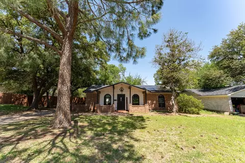 7441 Beaty St, Fort Worth, TX 76112