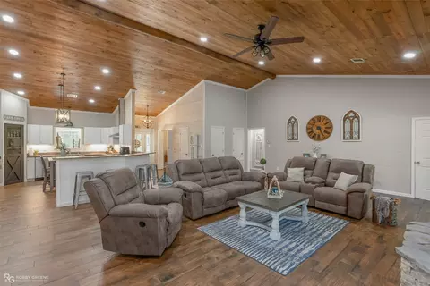 Living - 2165 Evergreen Rd, Minden, LA 71055 photo 6 of 6
