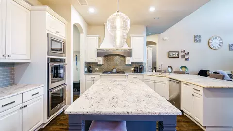 Kitchen - 6513 Elderberry Way, Argyle, TX 76226 photo 3 of 4