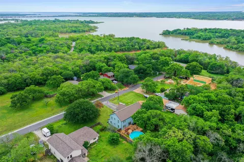 309 Lone Tree Ln, Hickory Creek, TX 75065
