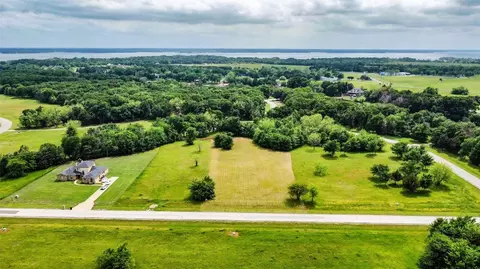 71 Clubhouse Drive, Corsicana, TX 75109