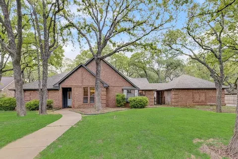 1077 Sunset Ct, Keller, TX 76248