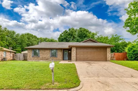 525 Chimney Rock Rd, Everman, TX 76140
