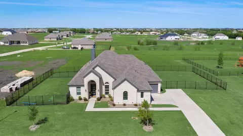 6805 Emerson Dr, Heartland, TX 75126