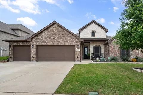 2818 Palmerston Dr, Midlothian, TX 76065