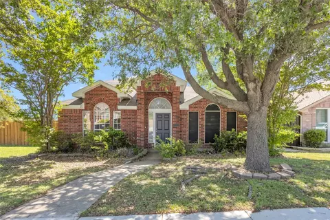 2288 Bresee Dr, Carrollton, TX 75010