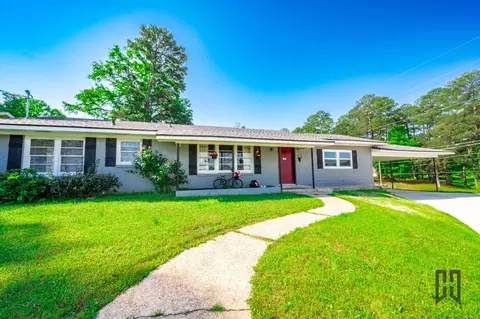 Exterior - 302 Britt St, Minden, LA 71055 photo 5 of 6