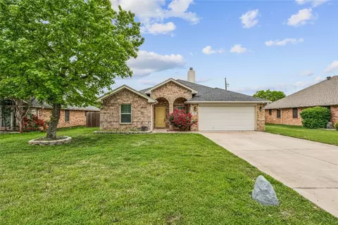 647 Bluebonnet St, Stephenville, TX 76401