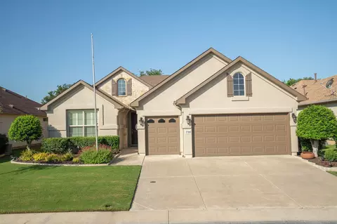 9709 Rivercrest Dr, Denton, TX 76207