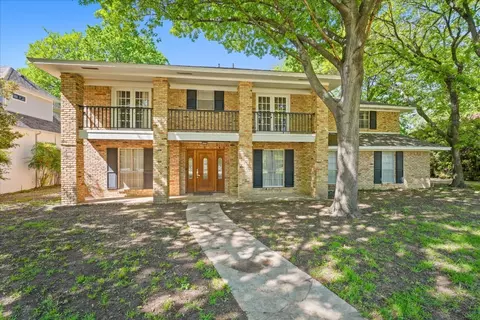 403 Fall Creek Dr, Richardson, TX 75080