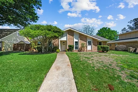 2833 Parkhaven Dr, Plano, TX 75075