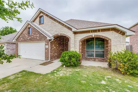 805 Bens Dr, Anna, TX 75409