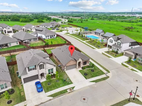 1040 Whitehall Ln, Argyle, TX 76226