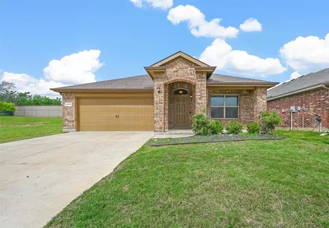 8209 Spotted Doe Dr, Fort Worth, TX 76179